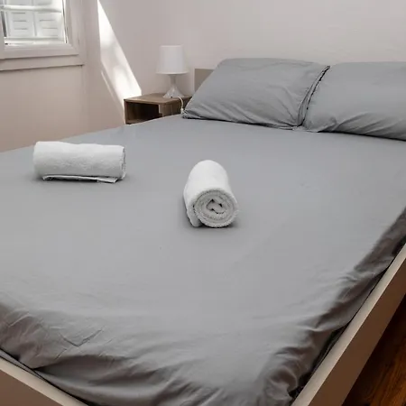 L Authentique Proche Centre דירה